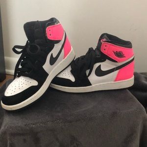 Jordan 1 Retro. Pink, black, and white colorway. Size 4.5Y
